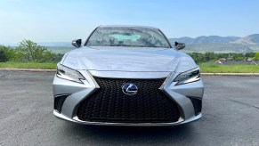 2022 Lexus ES300h F Sport front