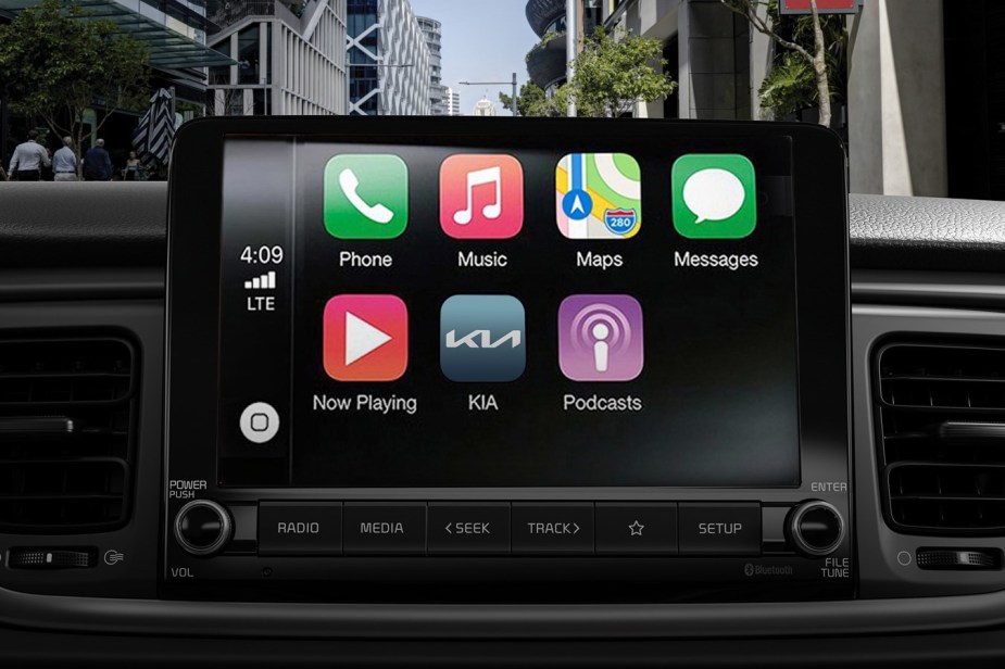 2022 Kia Rio Sedan infotainment system