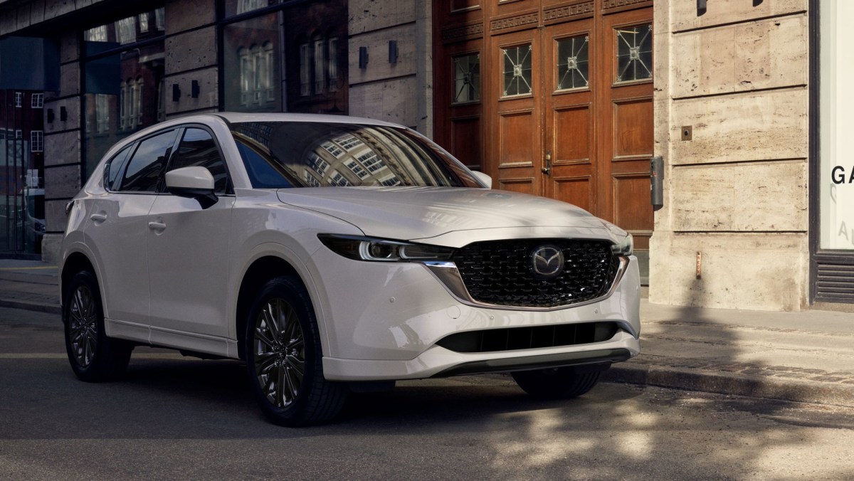 2022 Mazda Cx-5 in white in a city