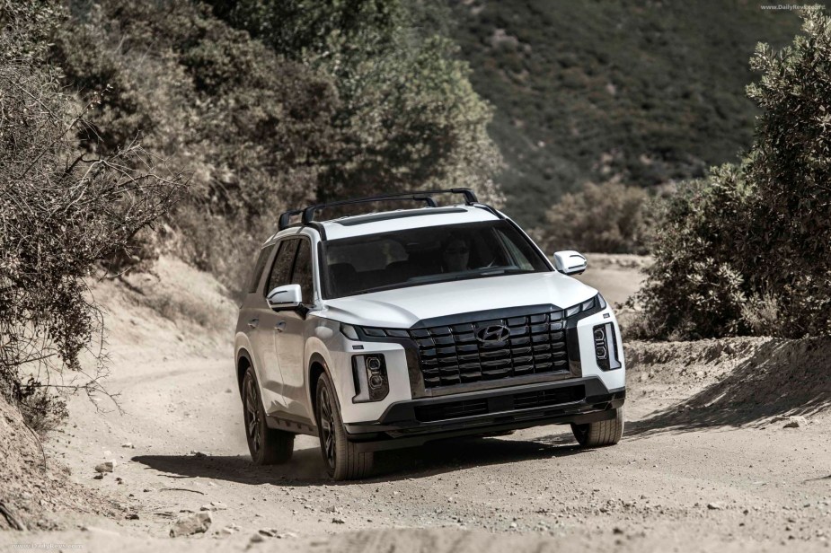 2023 Hyundai Palisade XRT off-roading