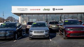 A Chrysler Dodge Jeep Ram (CDJR) dealership with options in Lansing, Kansas