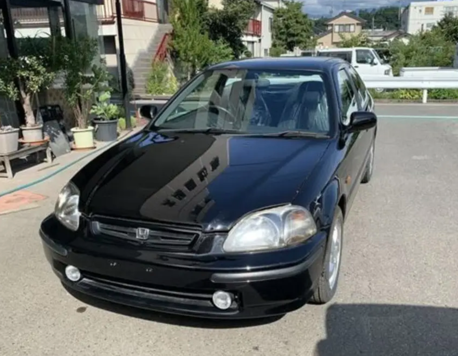 1996 Honda Civic SiR hatchback in black with only 16 miles on the odometer