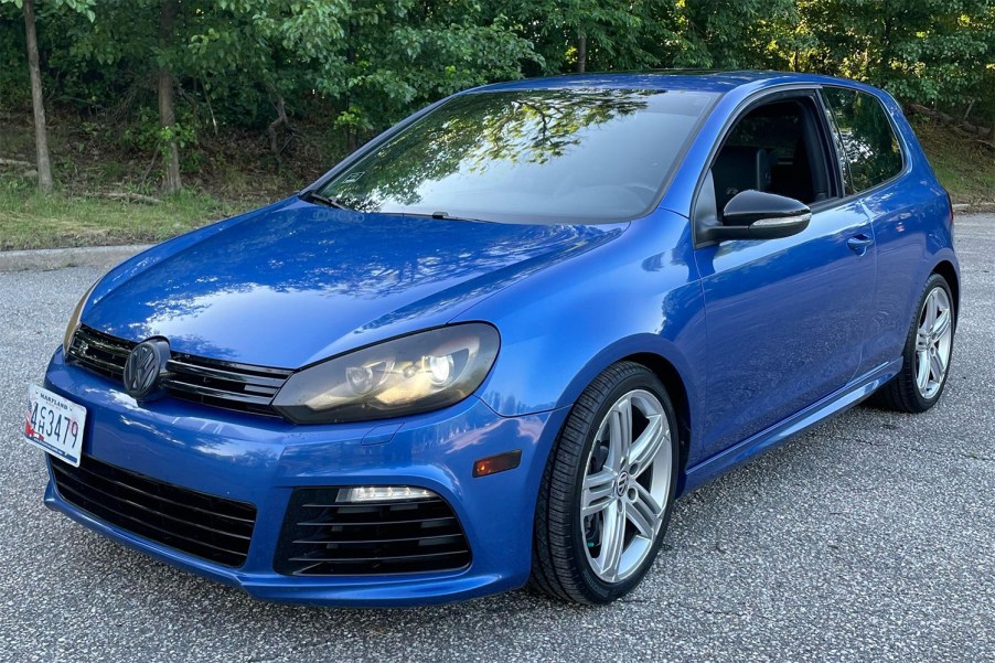 Rising Blue Metallic 2012 Volkswagen Golf R sold for $15k on Cars and Bids