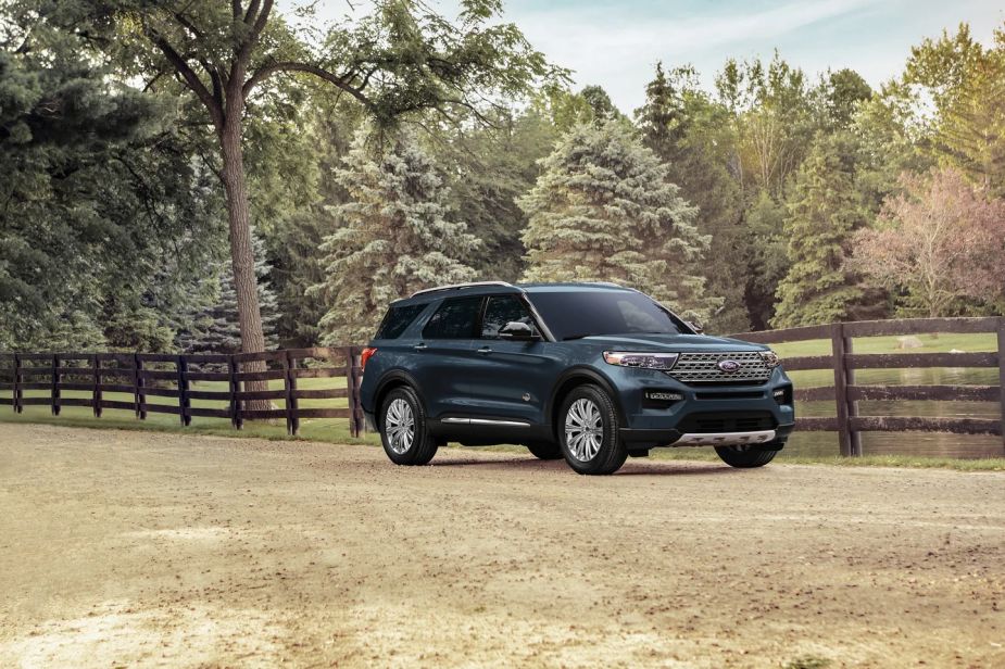 2022 Ford Explorer parked outside. Not all experts agree that the most popular Expl;orer trim is the best.