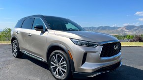 A front corner view of the 2022 Infiniti QX60