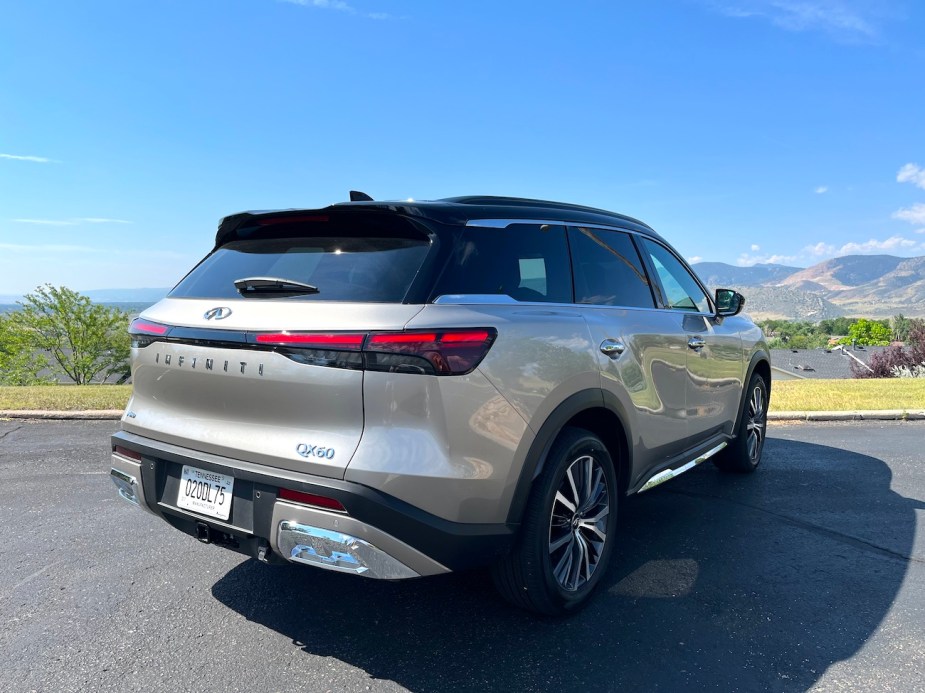 The rear view of the 2022 Infiniti QX60.