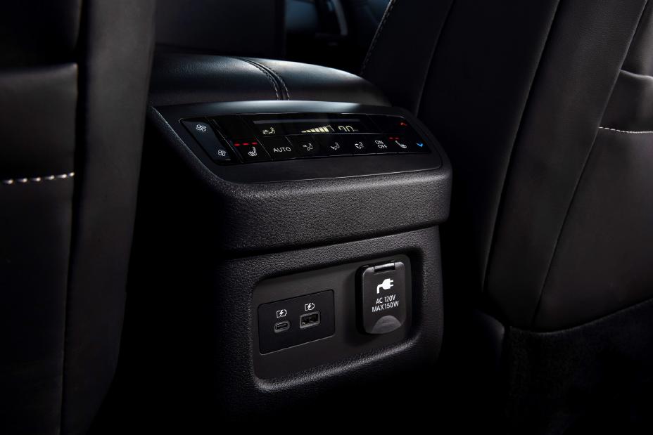 the rear seat temp controls in a Nissan Pathfinder