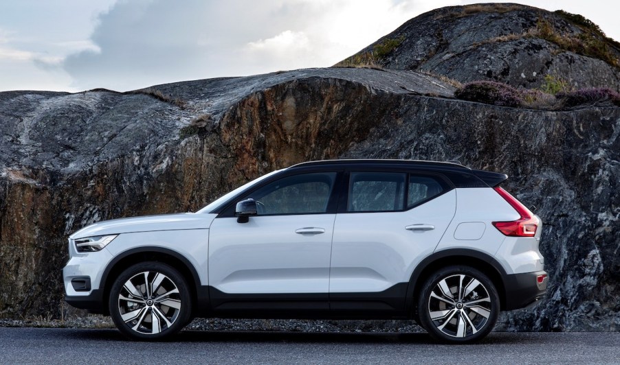 2022 Volvo XC40 Recharge 2022 BMW i4