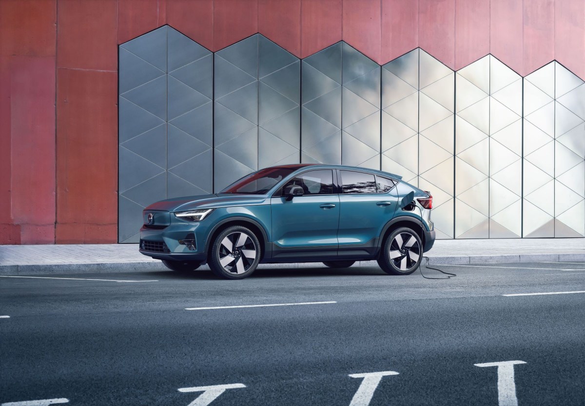 2023 Volvo C40 Recharge vs 2023 Kia Niro EV