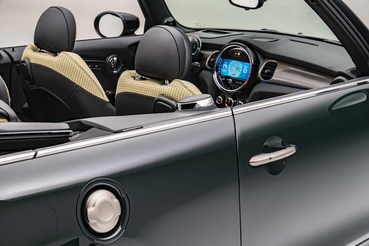 2023 mini cooper apple carplay