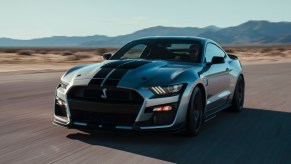 2020 Ford Mustang Shelby GT500 in silver