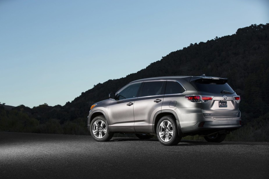 Reliable Toyota SUVs under $25,000 like the Toyota Highlander