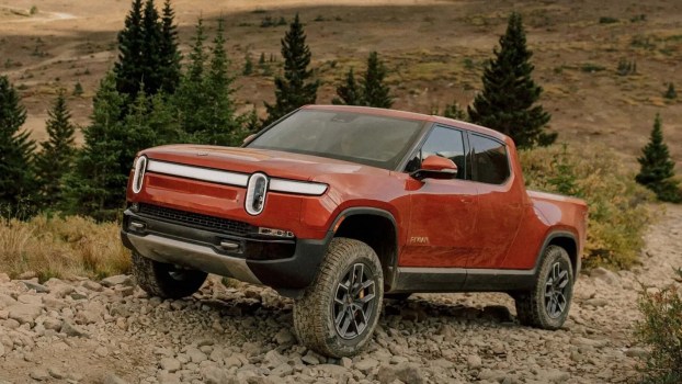 The Ford F-150 Lightning Can’t Catch the Rivian R1T