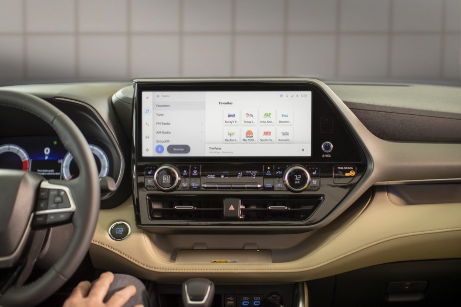 Touchscreen and steering wheel in 2023 Toyota Highlander