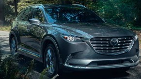 A gray 2022 Mazda CX-9 midsize SUV.