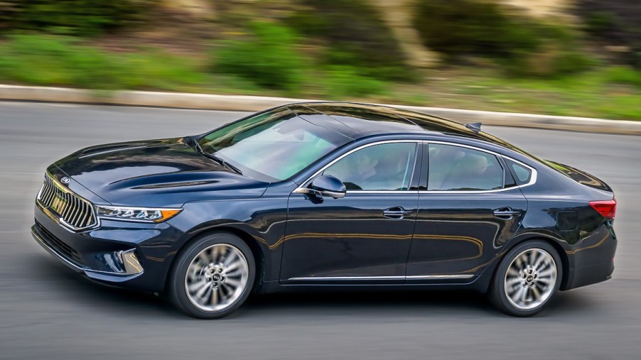 a 2020 kia cadenza, a luxury sedan from kia that just couldnt last