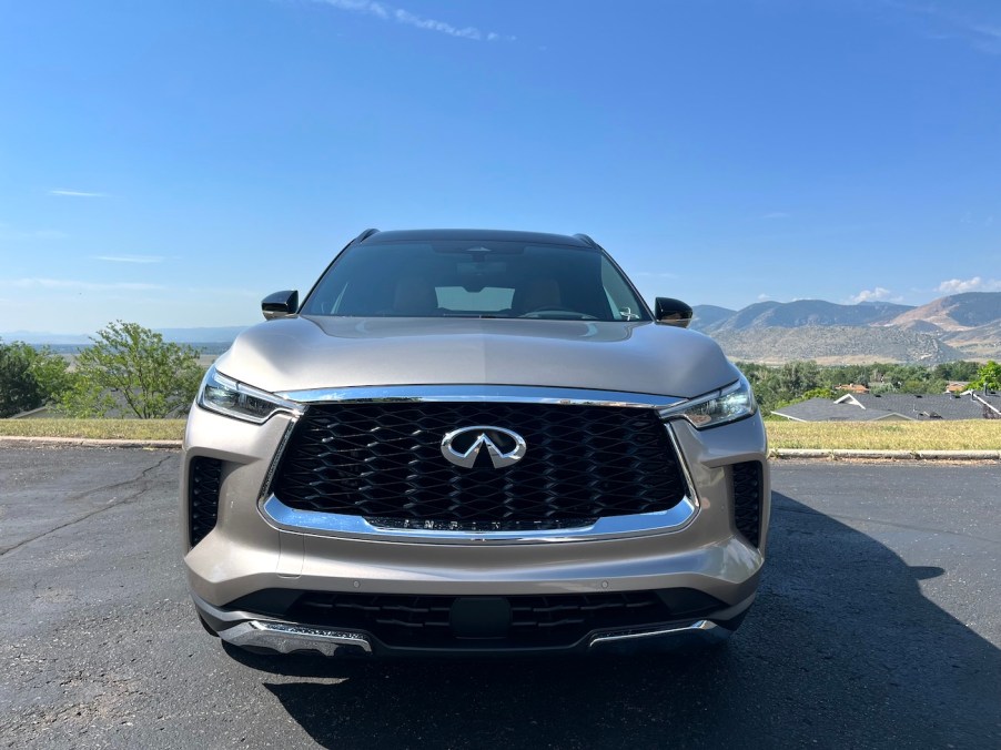 A front view of the 2022 Infiniti QX60.