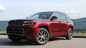 2022 Jeep Grand Cherokee 4xe parked in front of mountains