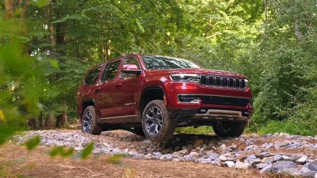 Comparing the 2022 Jeep Wagoneer and Kia Telluride Isn’t Fair