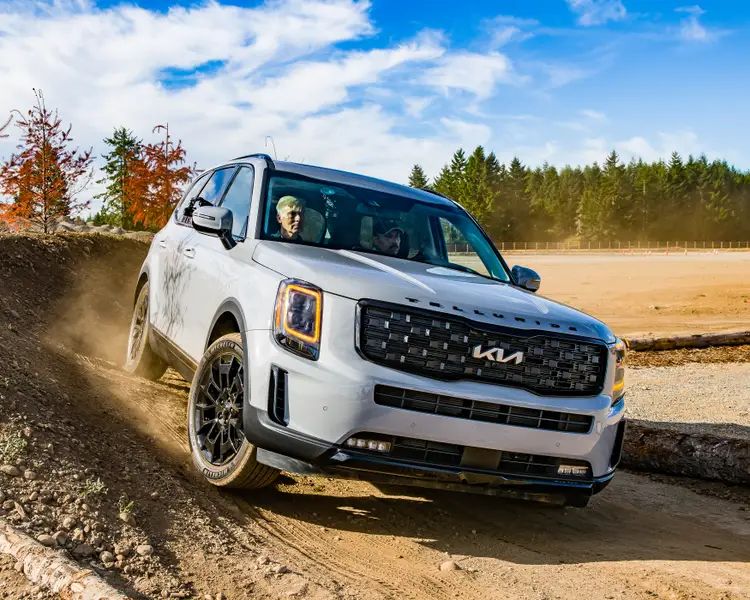 2022 Kia Telluride off-roading