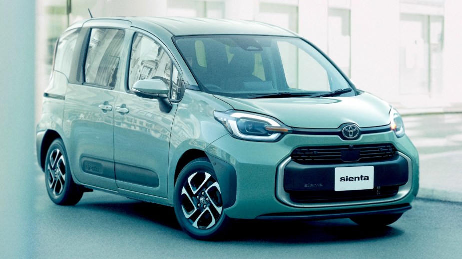 2023 Toyota Sienta 