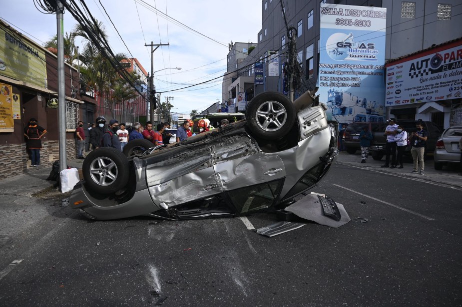 A car involved in a car accident, which hopefully has the perfect auto insurance deductible.