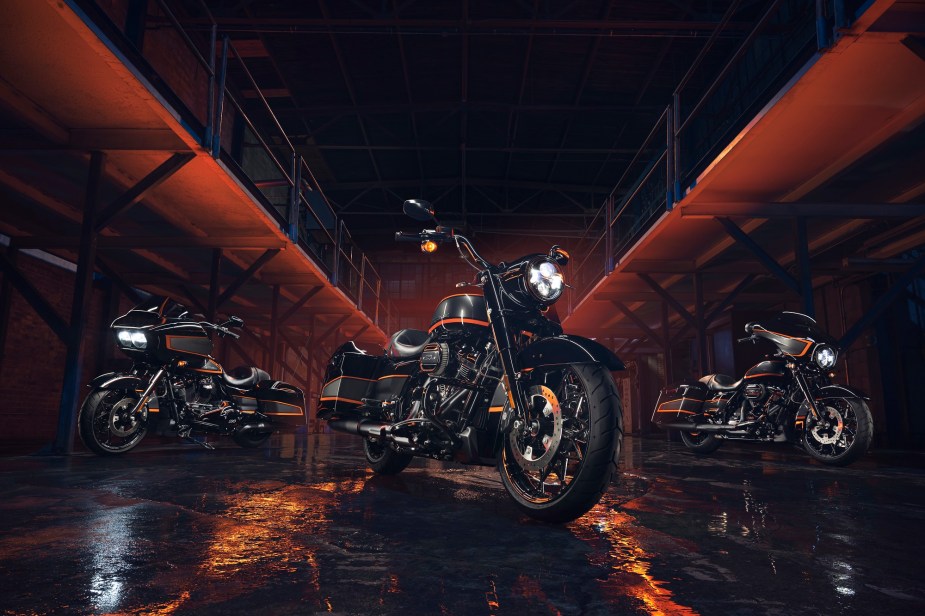 The Harley-Davidson Apex liveries add racing inspiration to touring bikes like the Road Glide Special.