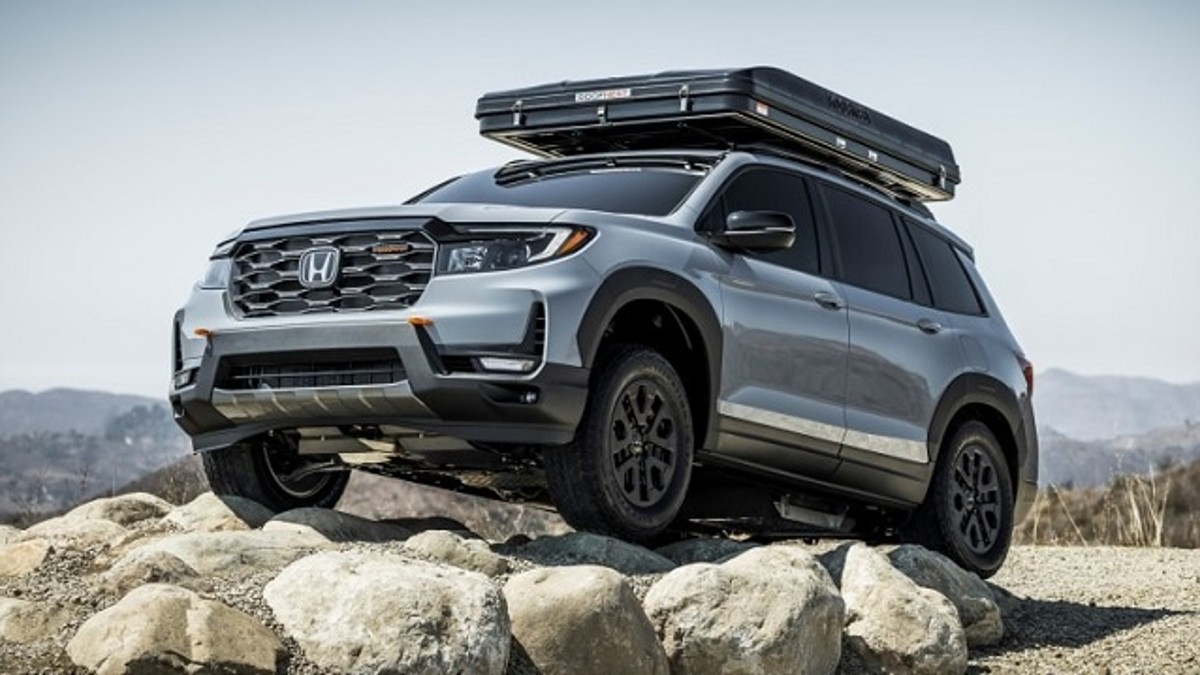 Honda Passport SUV posed on rocks