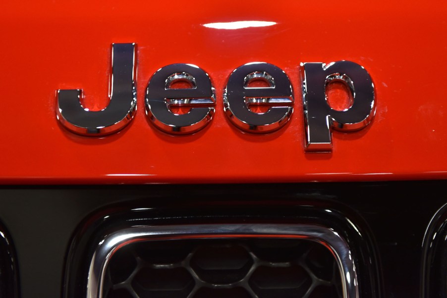 A Jeep logo