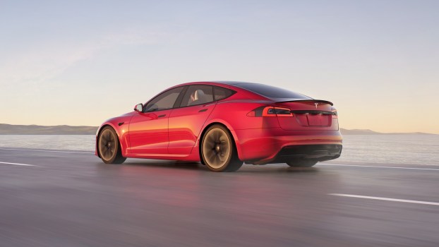 2022 Tesla Model S vs. 2022 Lucid Air: Luxury EV Showdown