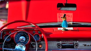 dashboard hula girl car accessory