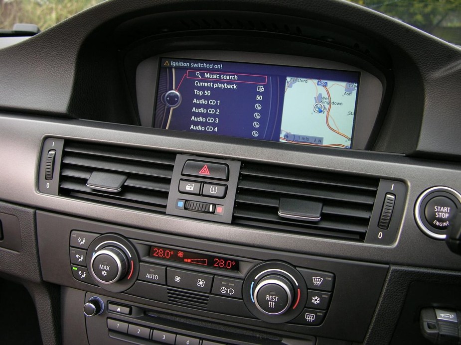 The center vent temperature control on a 2009 BMW M3