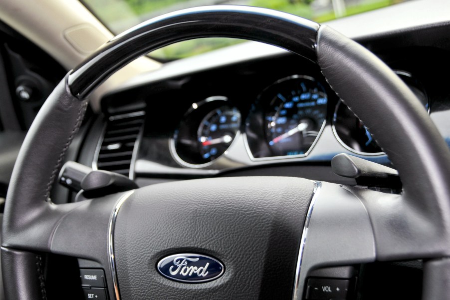 The steering wheel of a 2010 Ford Taurus automatic car