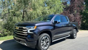 A front corner view of the 2022 Chevy Silverado High Country.