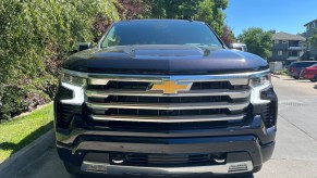 A front view of the 2022 Chevy Silverado High Country.