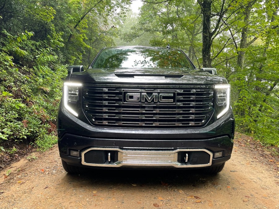 2022 GMC Sierra cons