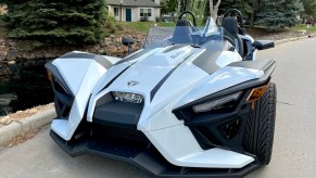 A front view of the Slingshot SL.