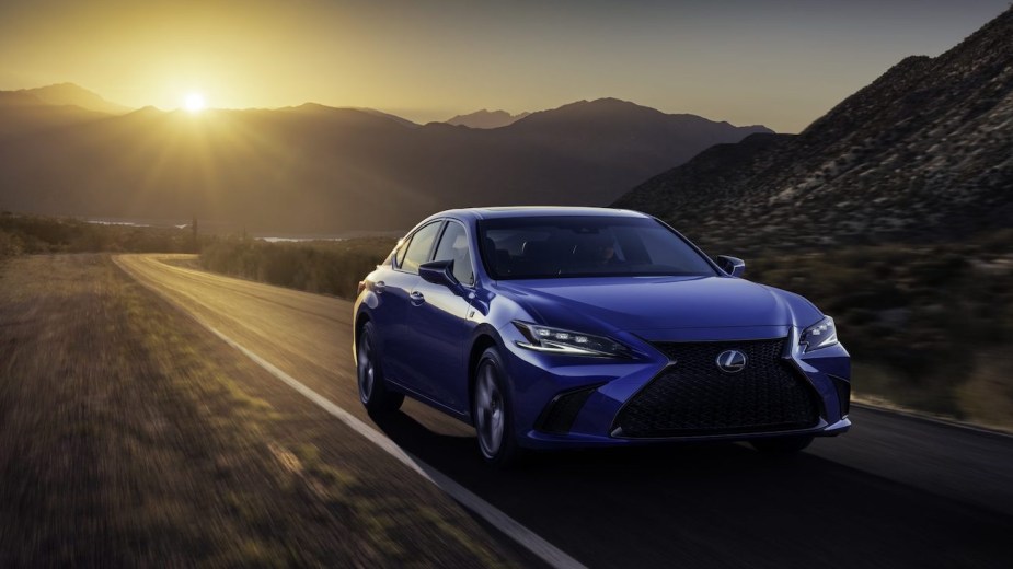 2022 Lexus ES 