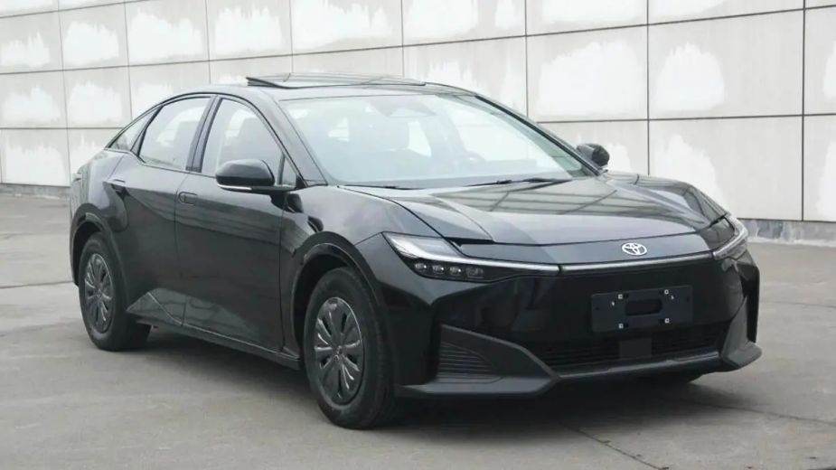 Toyota b3z EV