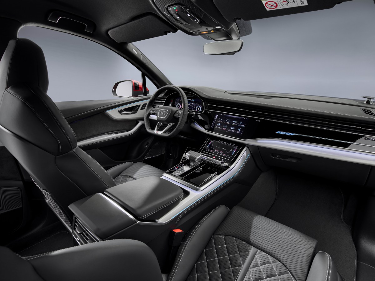 2023 Q7 interior