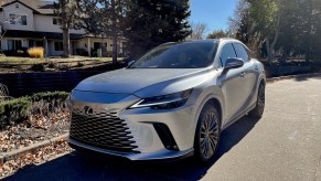 2023 Lexus RX 350h front corner view