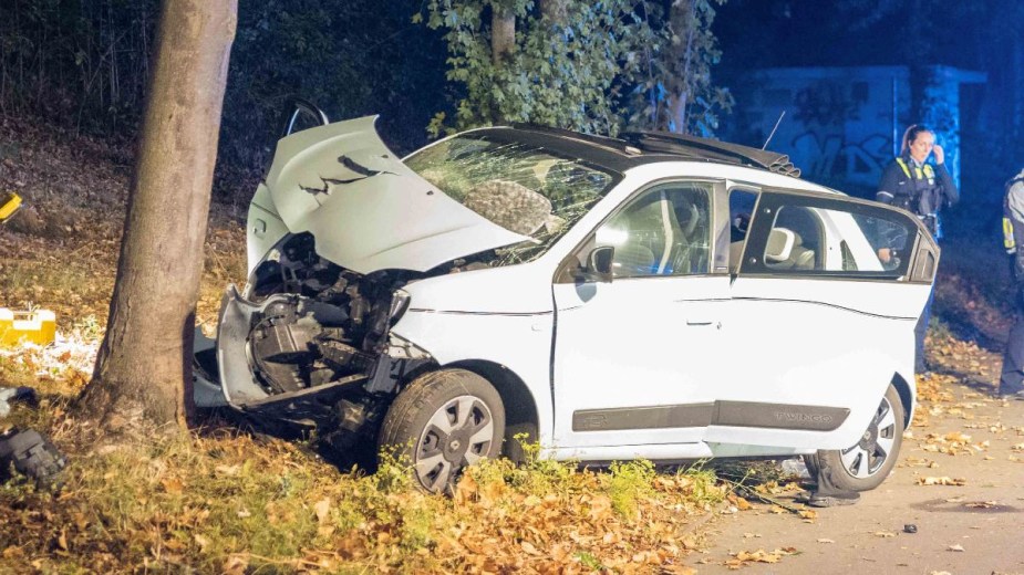 Car accident from hitting tree, highlighting if car crashes cause post-traumatic stress disorder (PTSD)