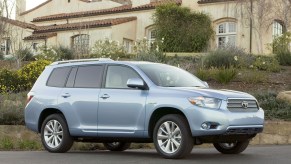 Reliable used hybrid SUVs like the 2009 Toyota Highlander Hybrid