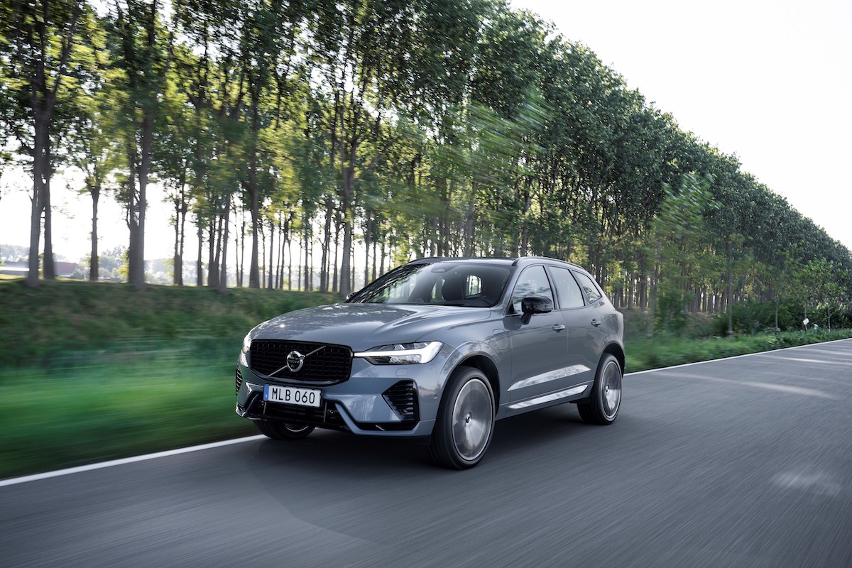 A Volvo X60 Recharge T8 AWD. 