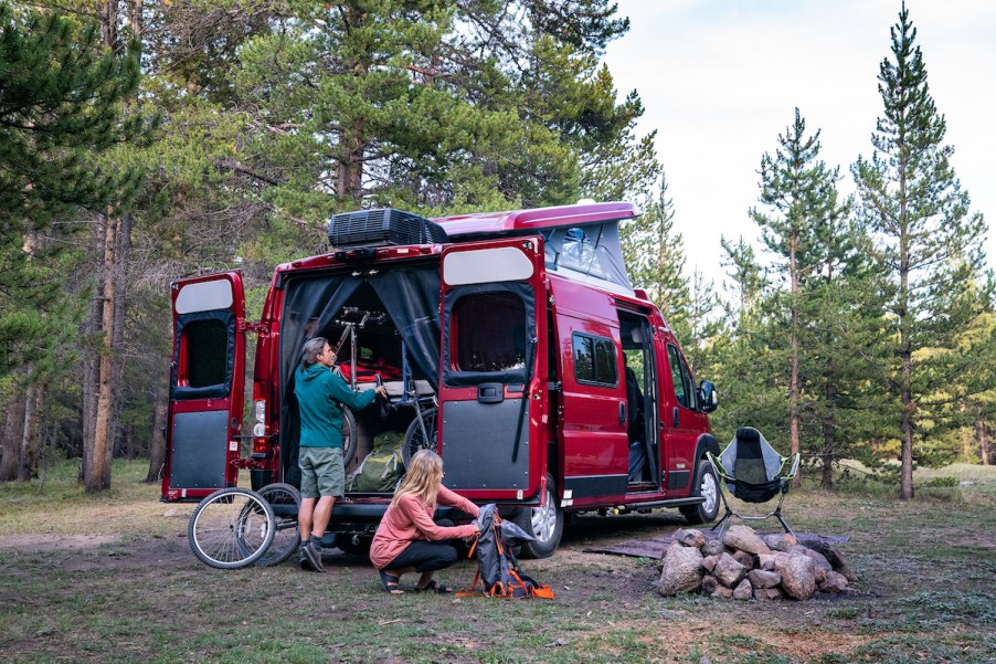 Winnebago RVs: National Park Foundation Series