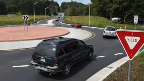 Roundabouts and traffic circles