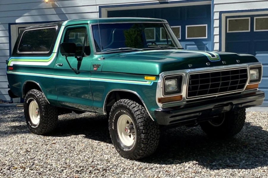 1978 Ford Bronco in Green and white`