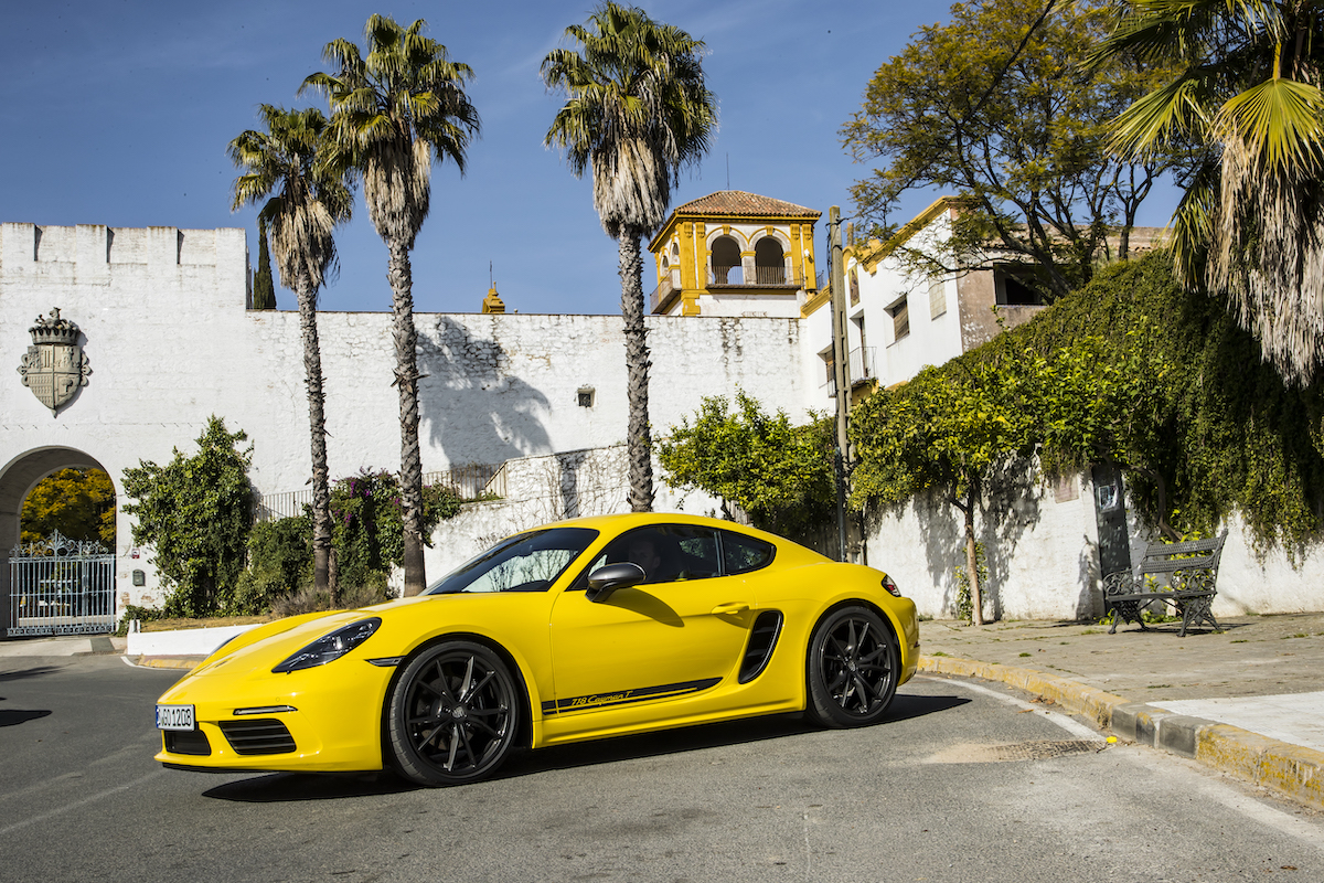 2022 Porsche 718 Cayman T