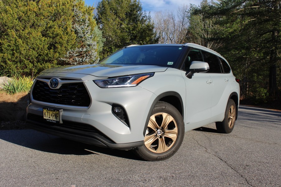 2022 Toyota Highlander Bronze Edition