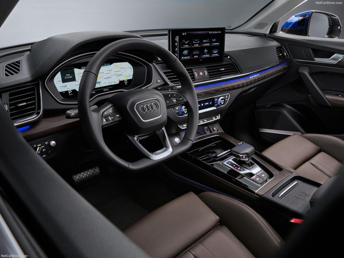 2022 Audi Q5 interior